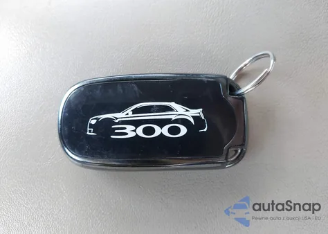 2013 Chrysler 300C from USA, damaged, VIN 2C3CCAEG2DH687519